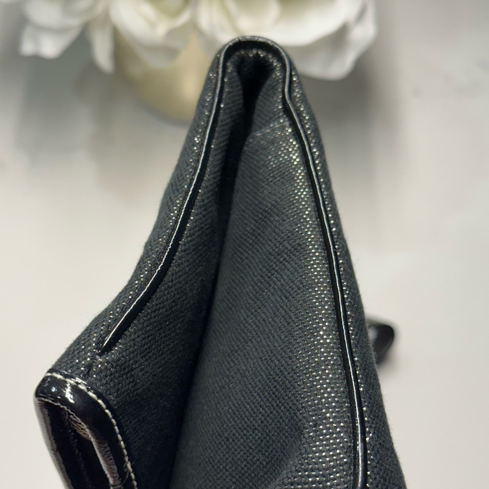 Coach Leatherware RARE Tatoo Black Floral Clutch Wristlet 2009 EUC - Picture 9 of 16